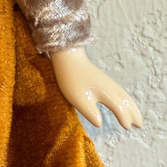 1960's Hand Painted Russian Doll - Picture 6 of 16